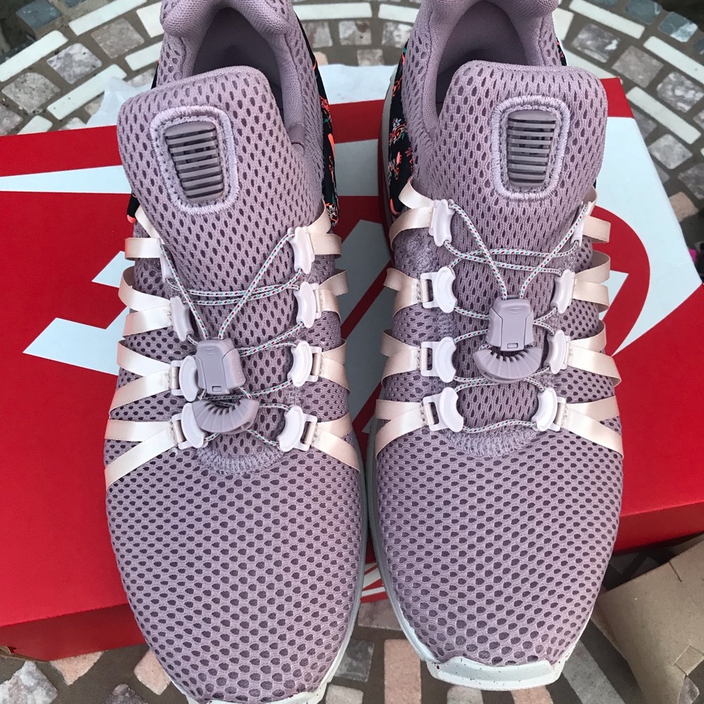 NIKE WOMENS AUTHENTIC SHOX Sz 7,8,8.5 New - Picture 5 of 8